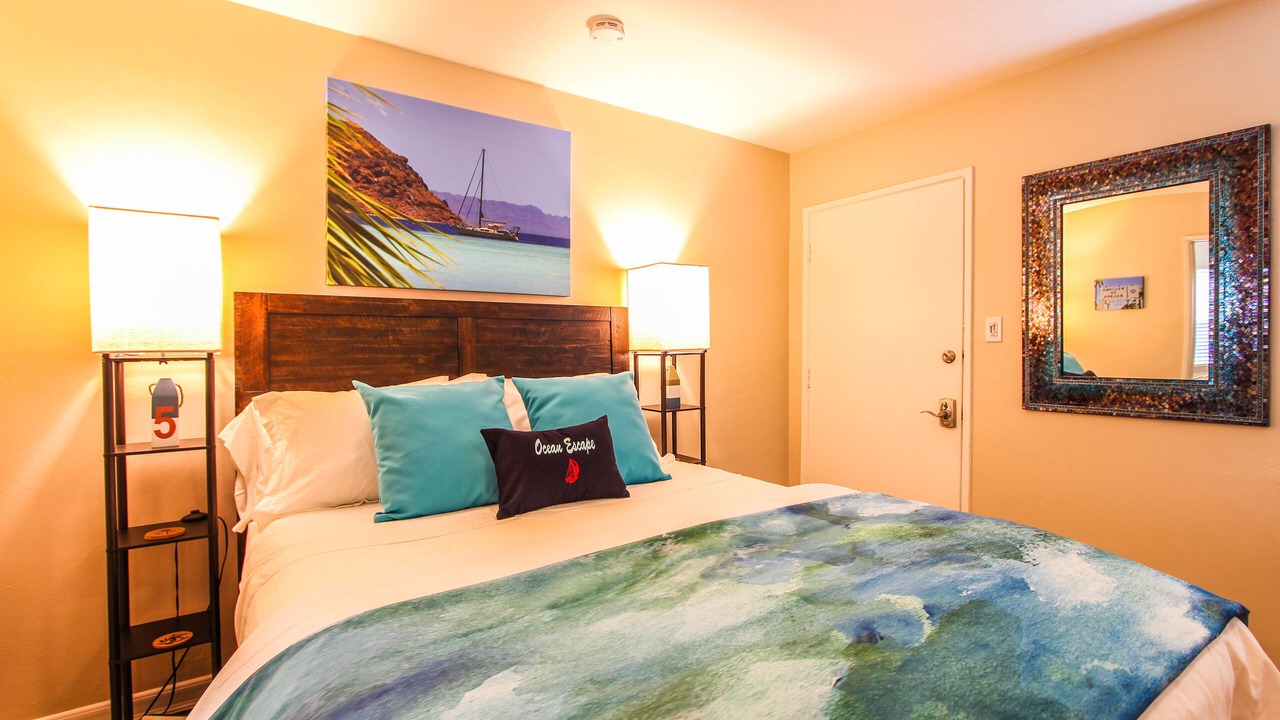 Photo of Bedroom in Lido Isle