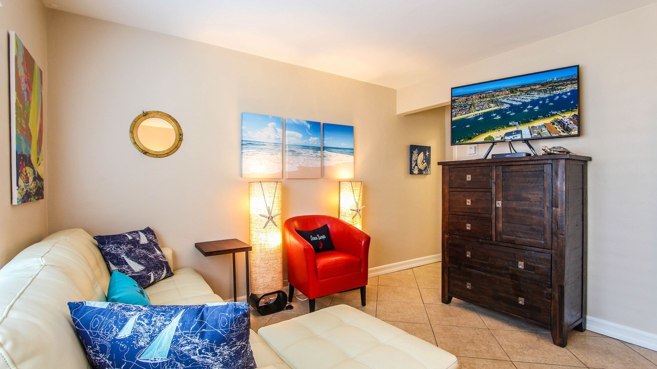 Photo of Livingroom in Lido Isle