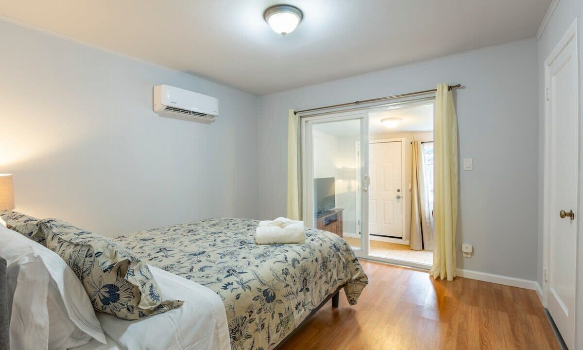 Photo of Bedroom in Redwood City