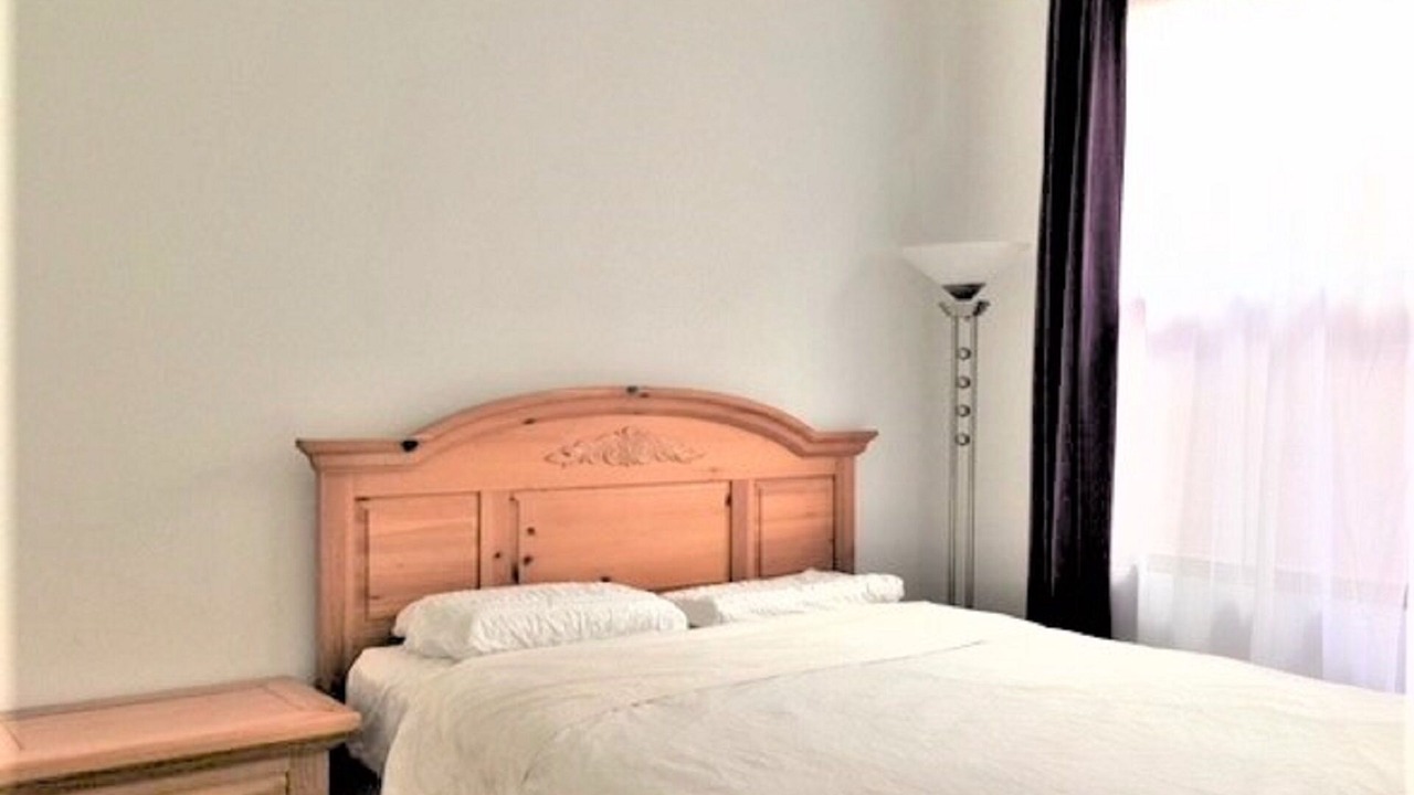 Photo of Bedroom in Lake Forest
