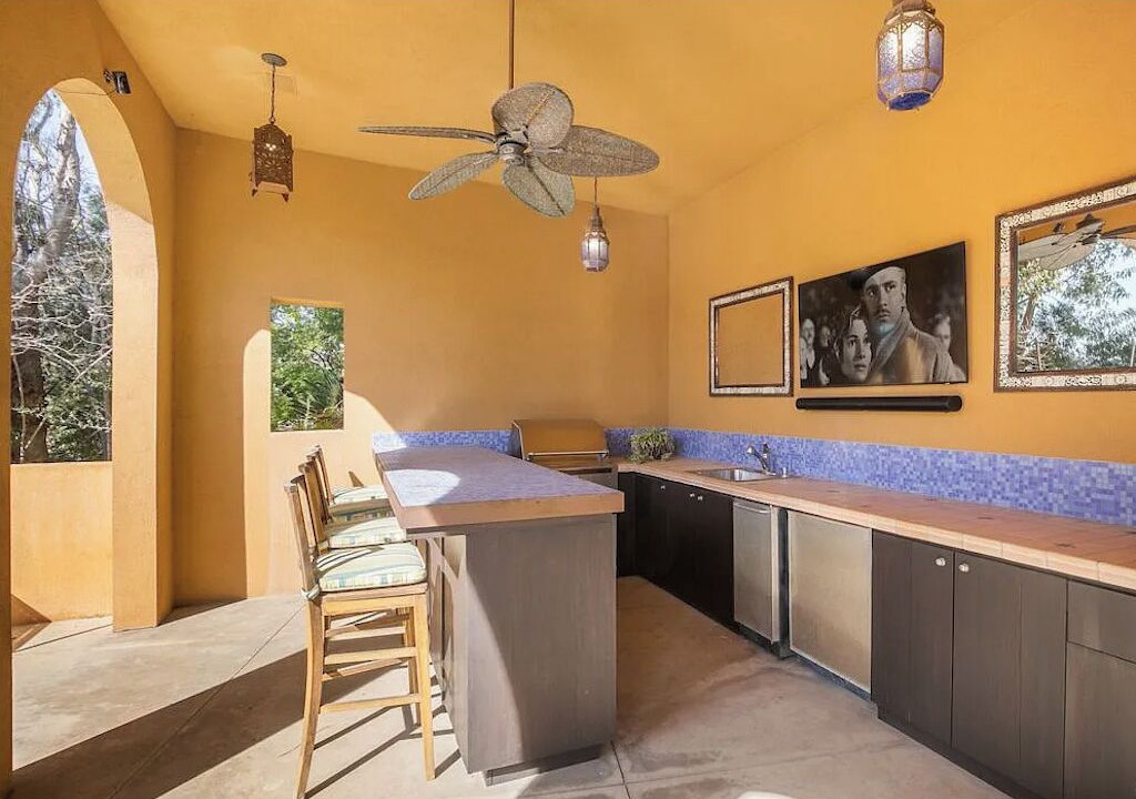 Photo of Others in Hollywood Hills