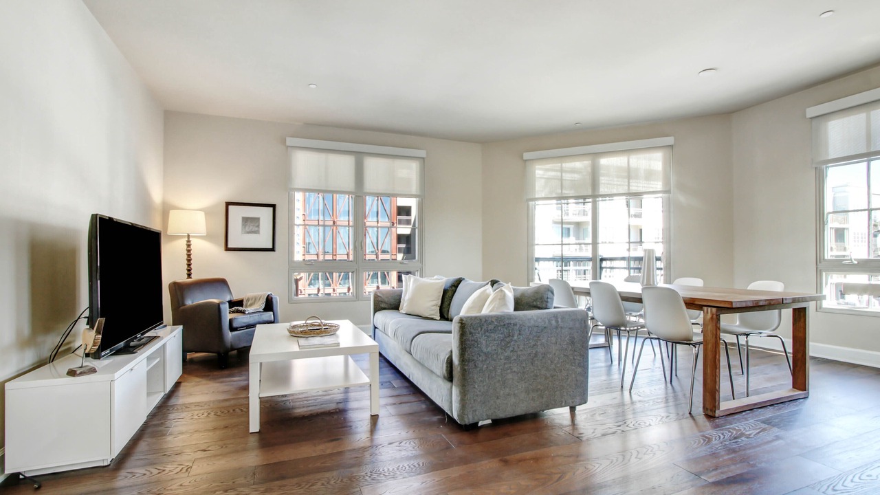Photo of Livingroom in Downtown