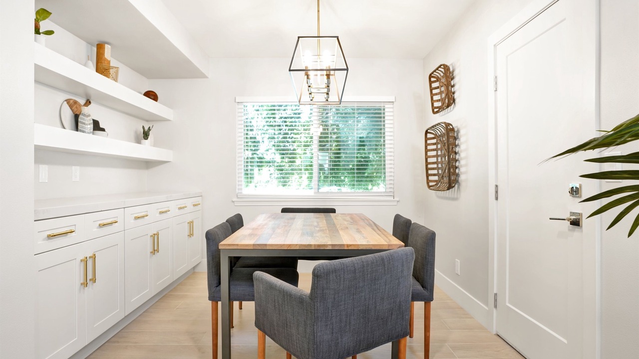 Photo of Livingroom in Fullerton