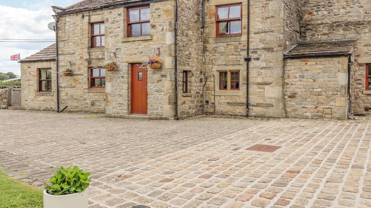 Photo of Outdoor in Fourstones Near Bentham
