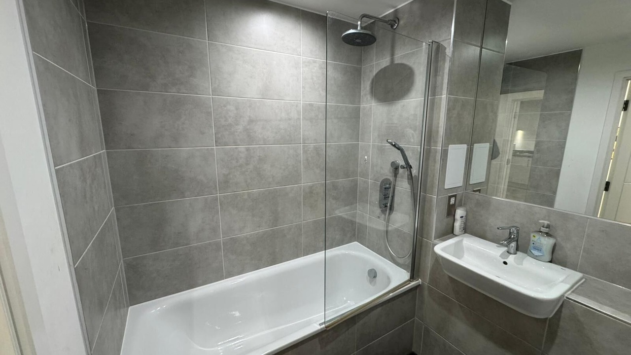 Photo of Bathroom in Cricklewood