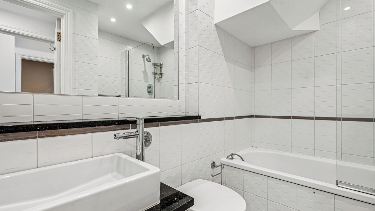 Photo of Bathroom in Norland