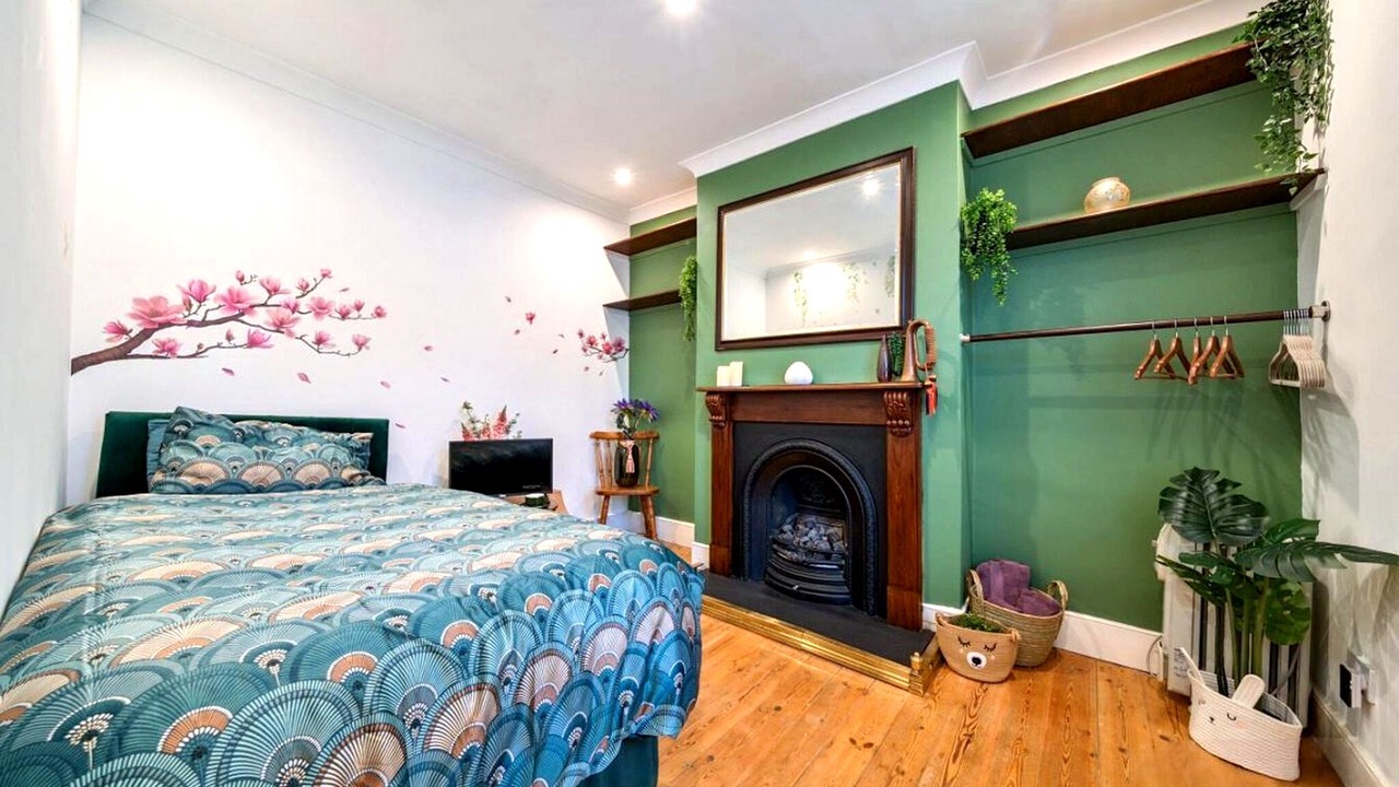 Photo of Bedroom in Plumstead