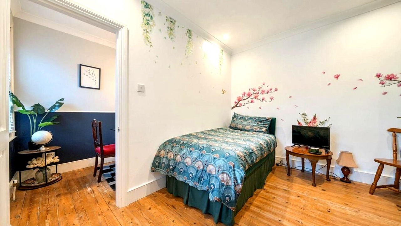 Photo of Bedroom in Plumstead