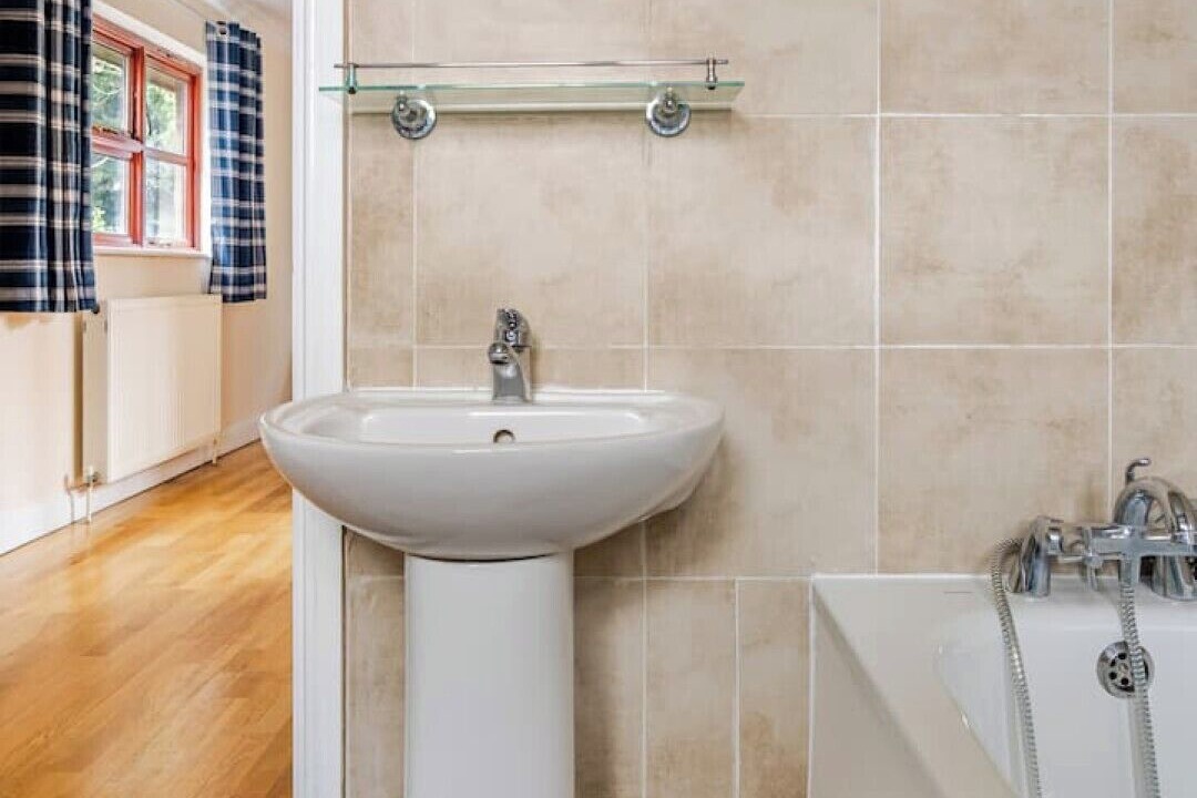 Photo of Bathroom in West Hendon