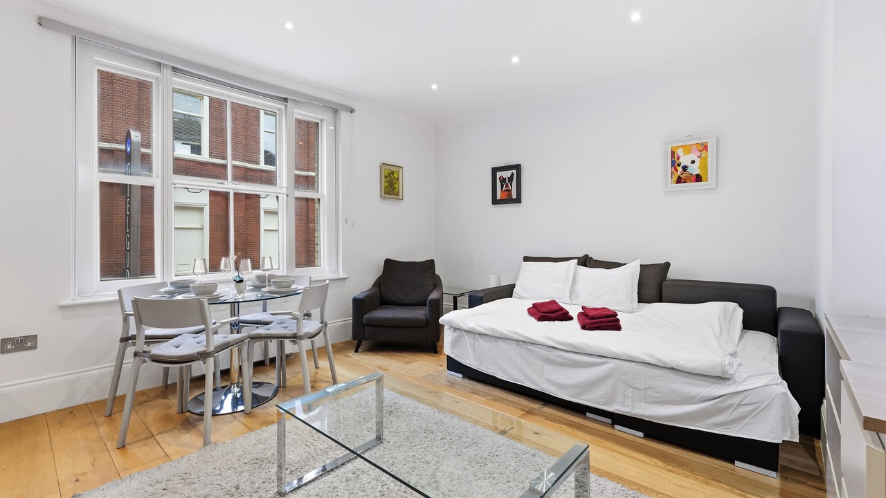Photo of Bedroom in Chinatown