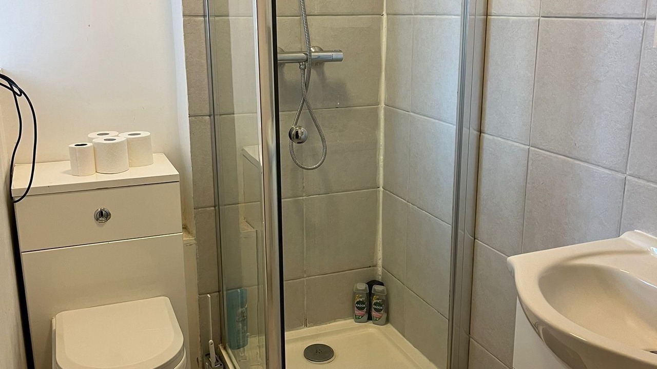 Photo of Bathroom in Elephant and Castle