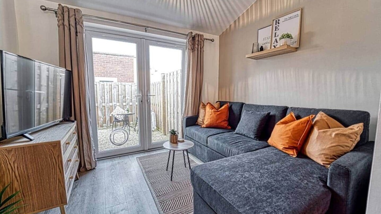 Photo of Livingroom in Tewkesbury