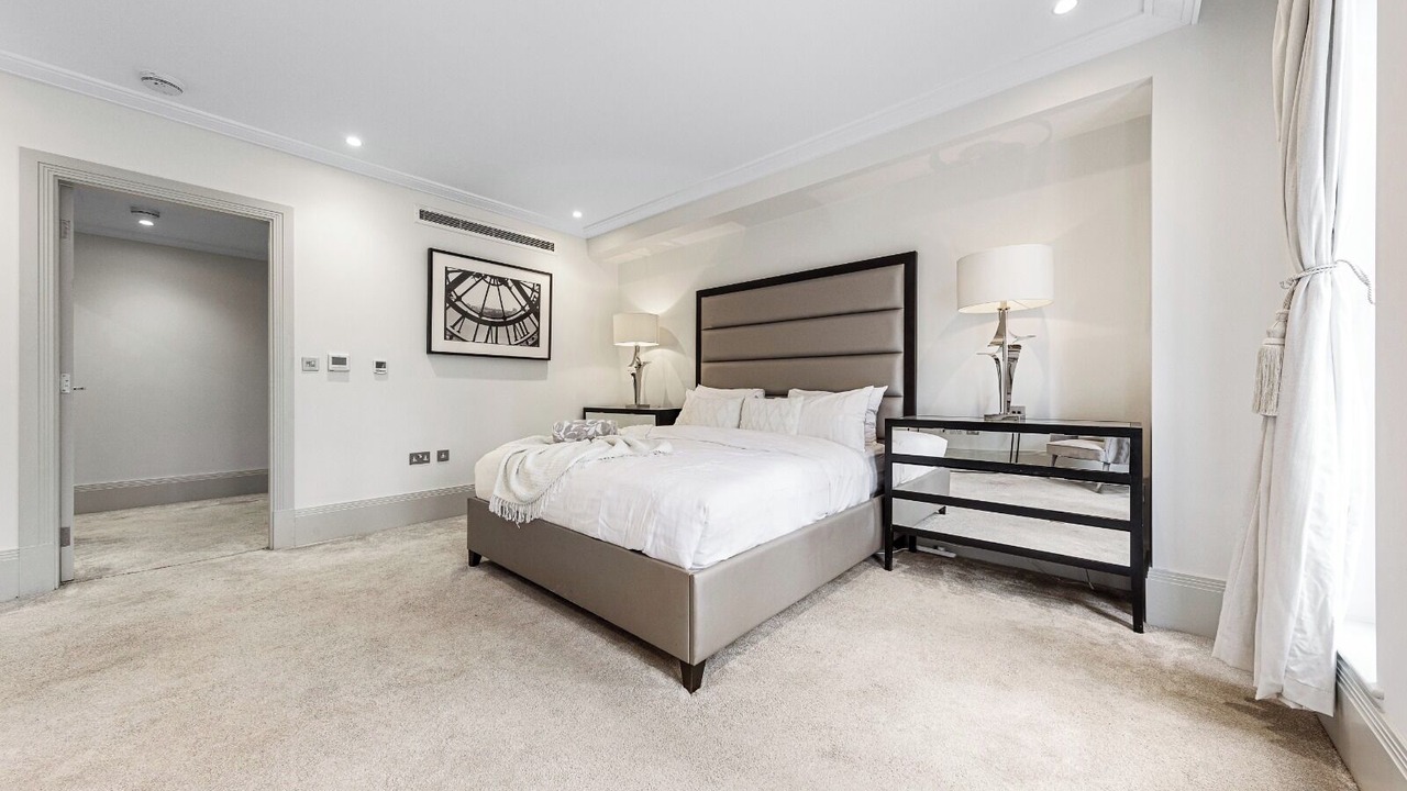 Photo of Bedroom in Mayfair