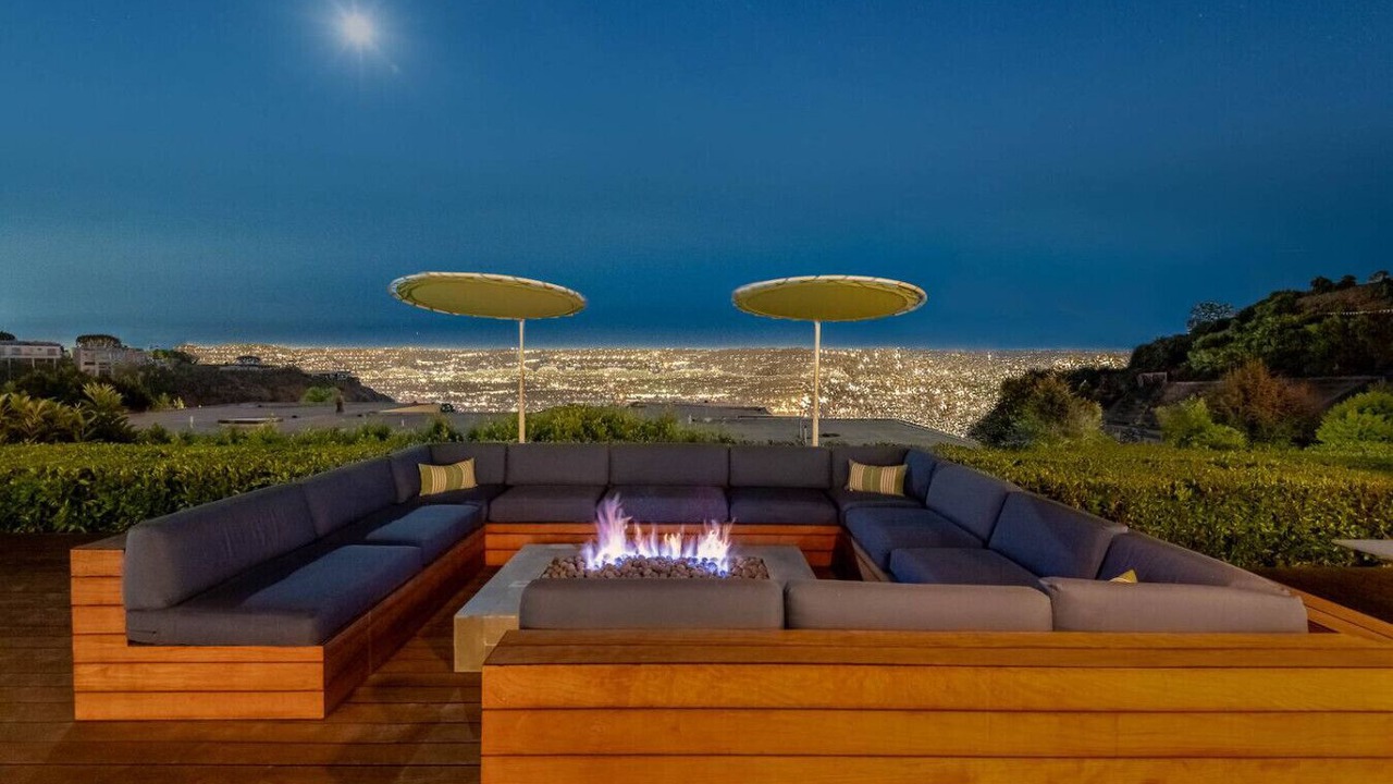 Photo of Patio Balcony in The Bird Streets