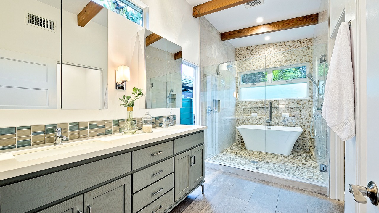 Photo of Bathroom in Cardiff-by-the-Sea
