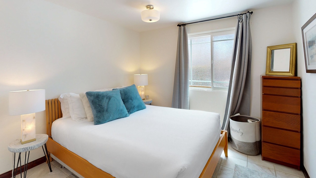 Photo of Bedroom in Village of La Jolla