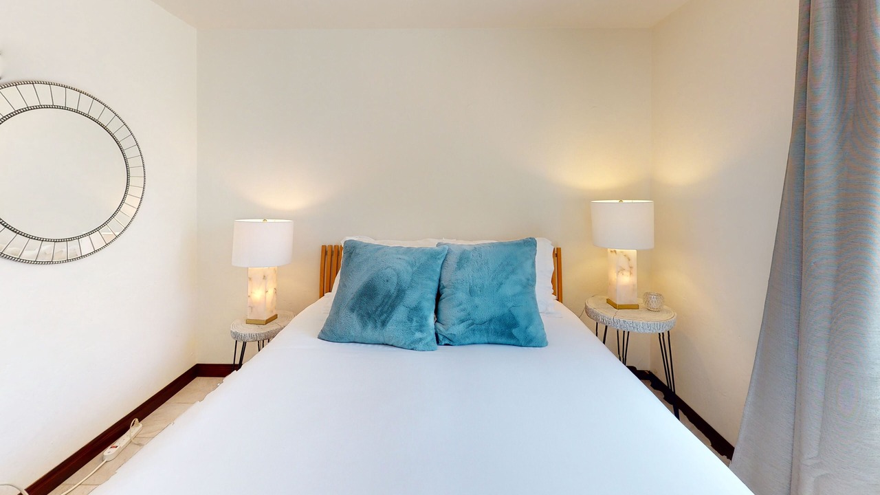 Photo of Bedroom in Village of La Jolla