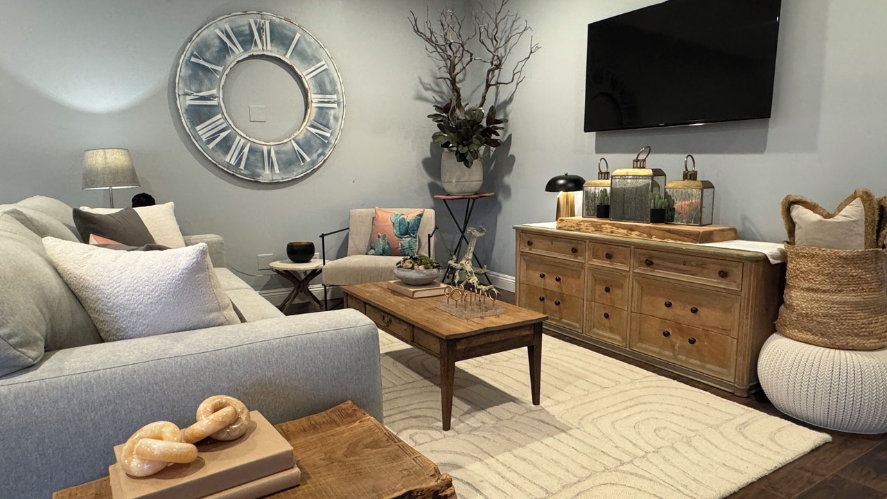Photo of Livingroom in Corona