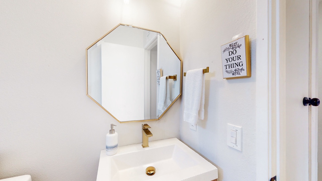 Photo of Bathroom in Lincoln Acres