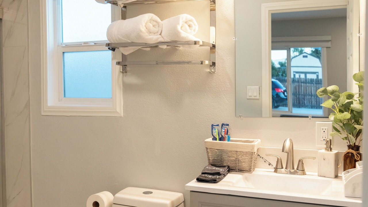 Photo of Bathroom in La Sierra Hills