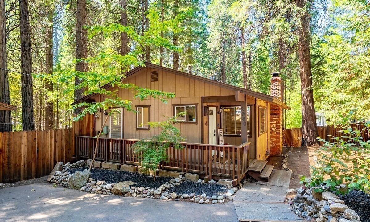 Photo of Outdoor in Apple Hill