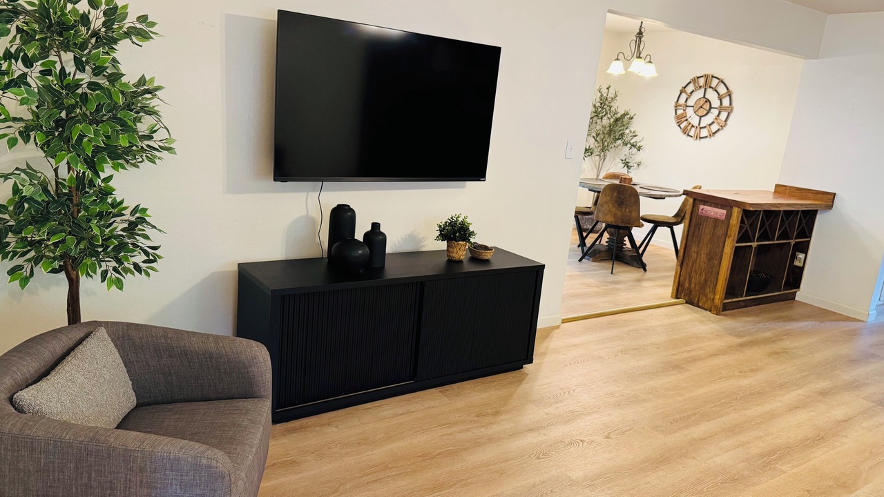Photo of Livingroom in Apple Hill