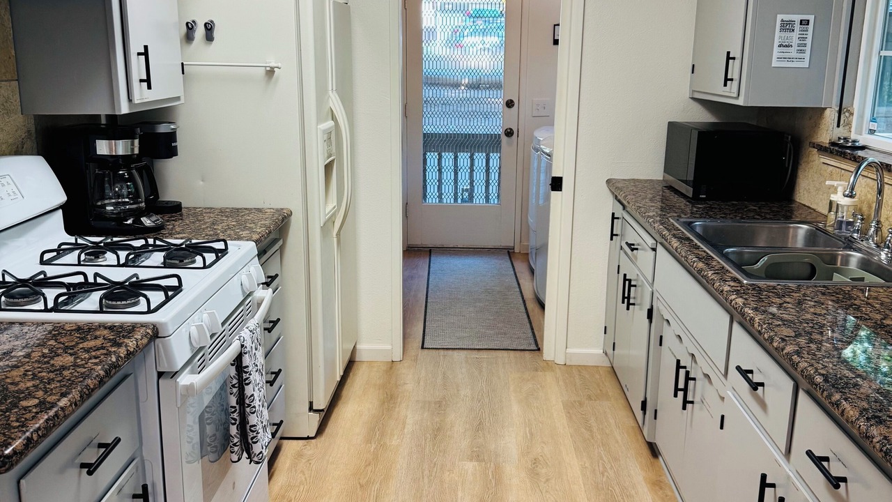 Photo of Kitchen in Apple Hill