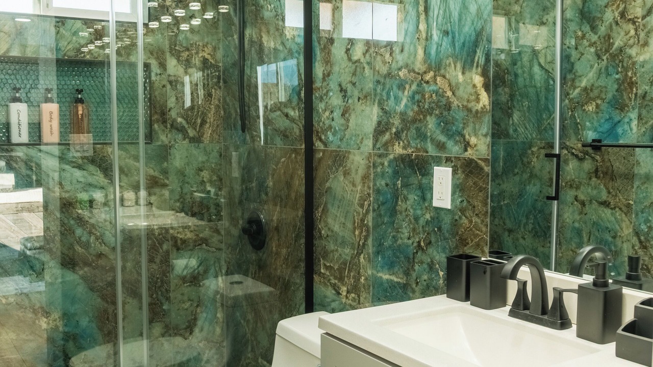 Photo of Bathroom in La Sierra Hills