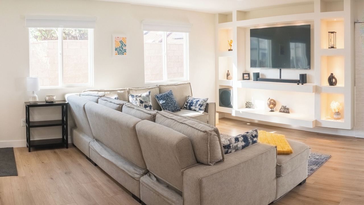 Photo of Livingroom in La Sierra Hills