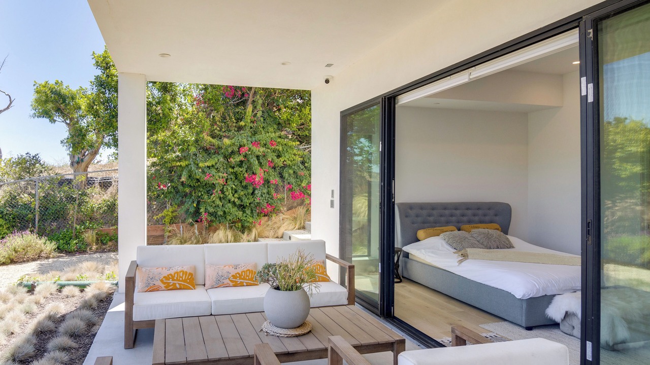 Photo of Patio Balcony in Central Malibu