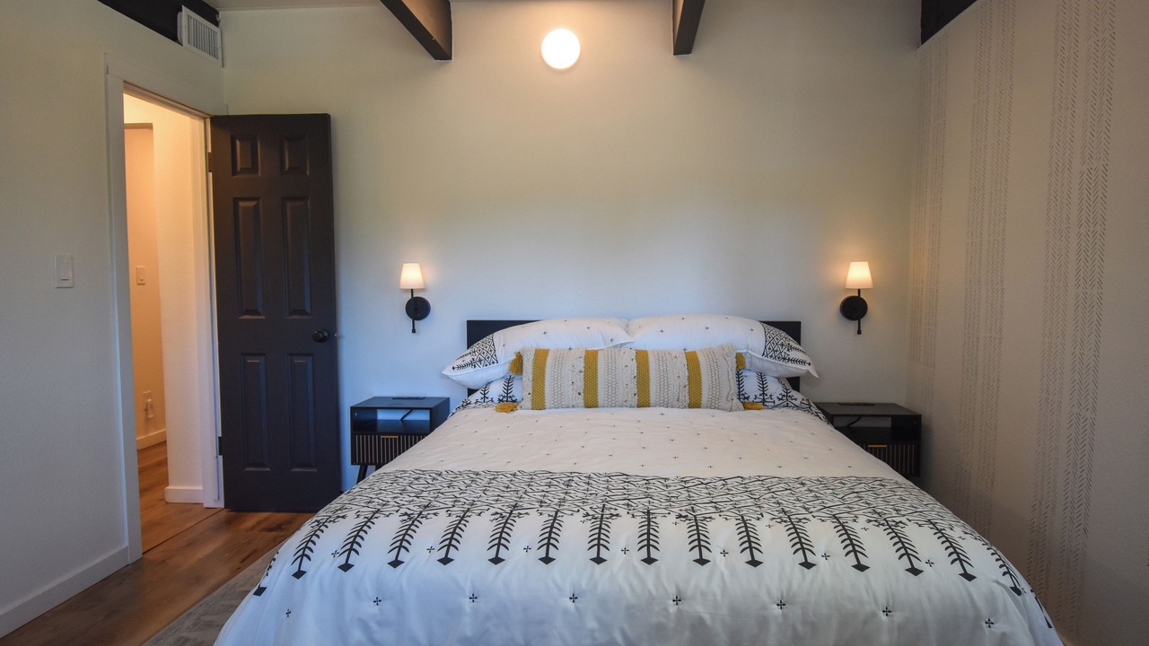 Photo of Bedroom in Green Valley Lake
