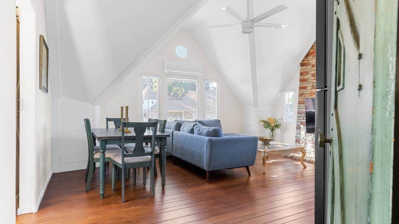 Photo of Livingroom in Newhall