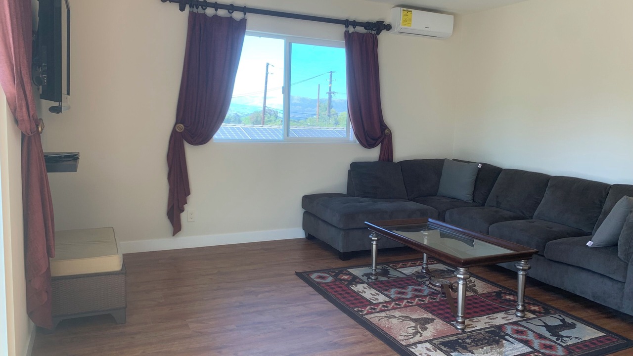Photo of Livingroom in Woodland Hills