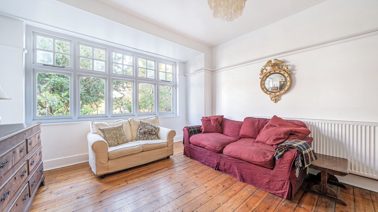 Photo of Livingroom in Thurlow Park
