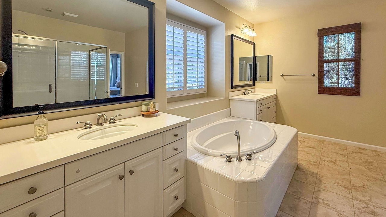 Photo of Bathroom in Woodbury