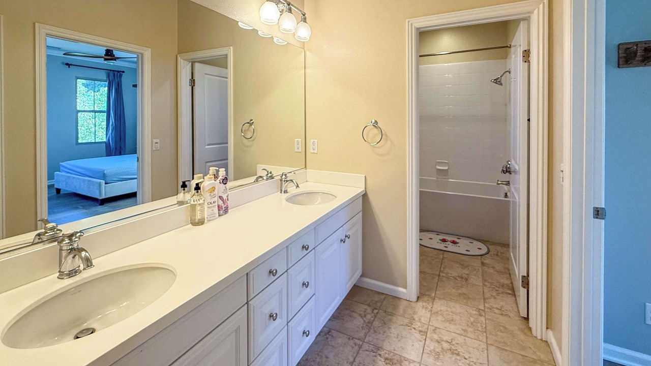 Photo of Bathroom in Woodbury