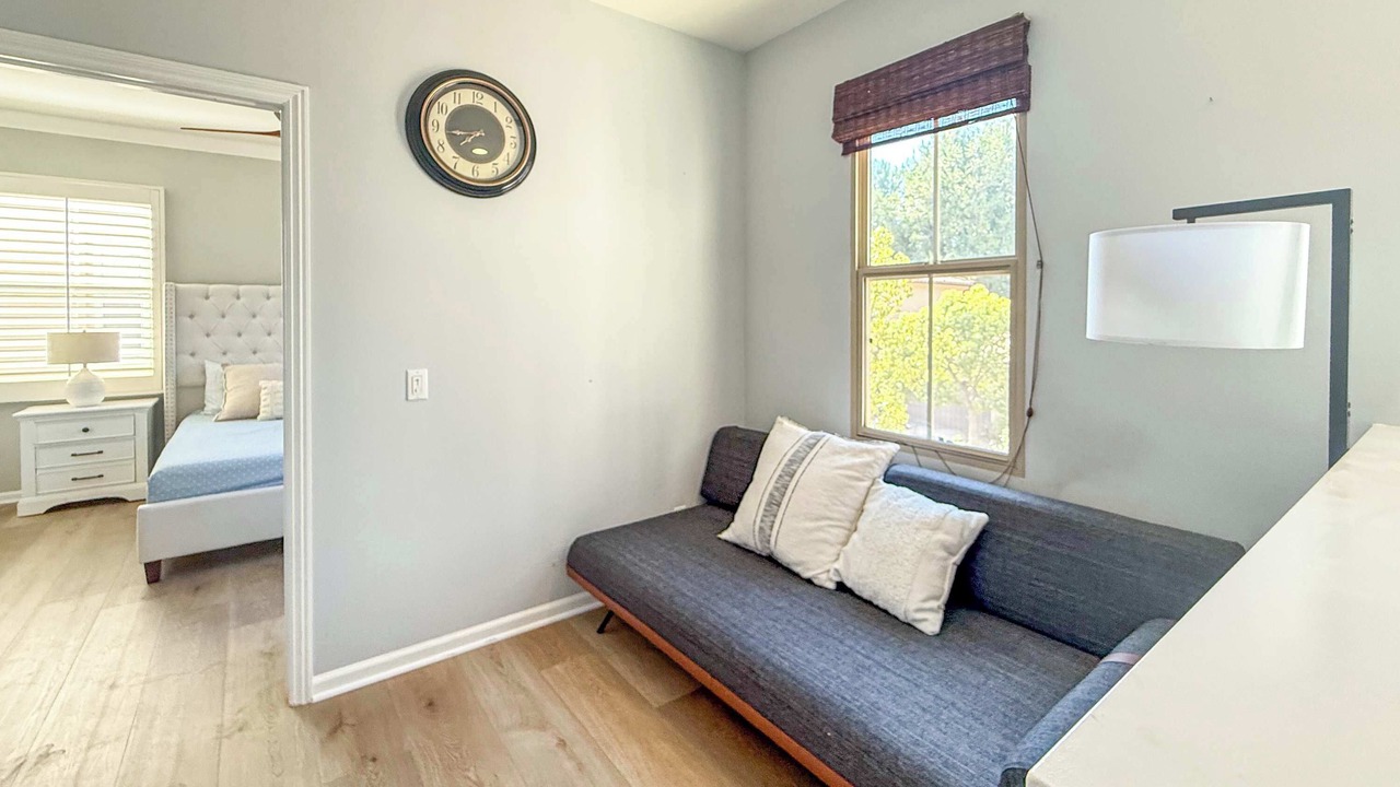 Photo of Livingroom in Woodbury