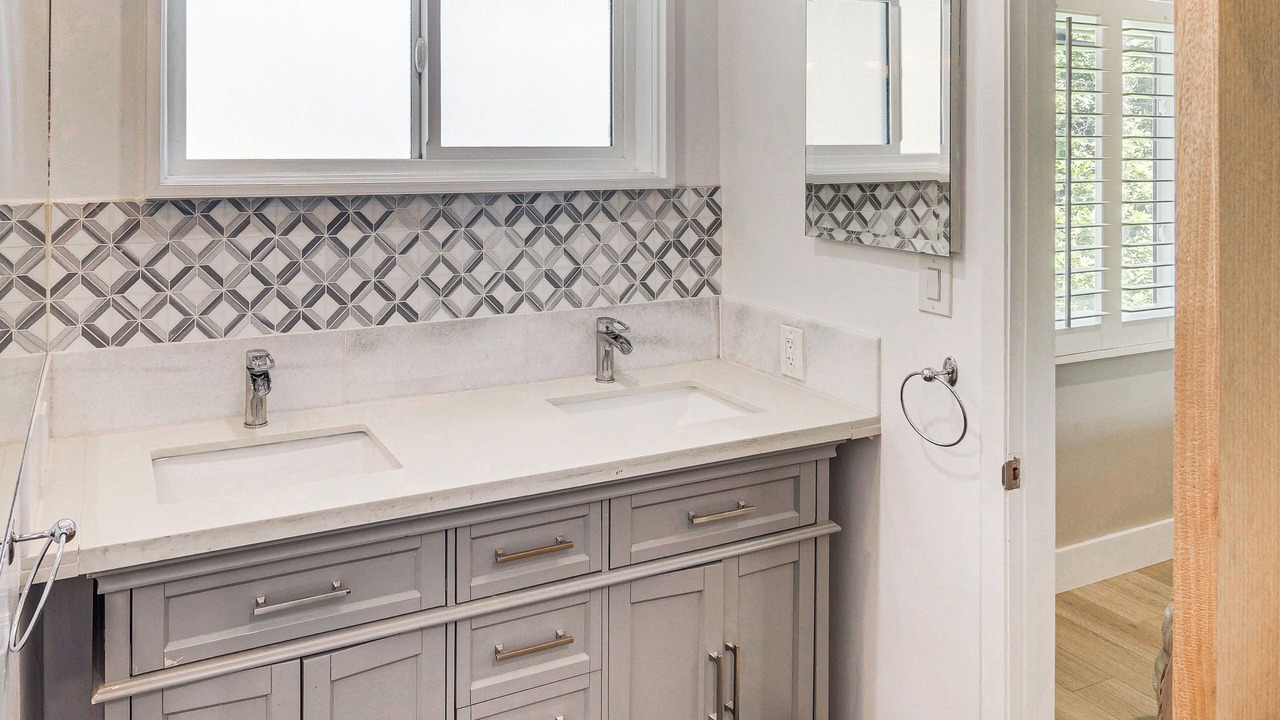 Photo of Bathroom in Encino