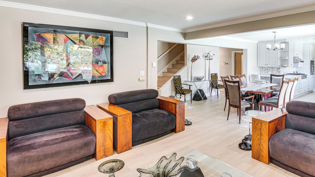 Photo of Livingroom in Encino