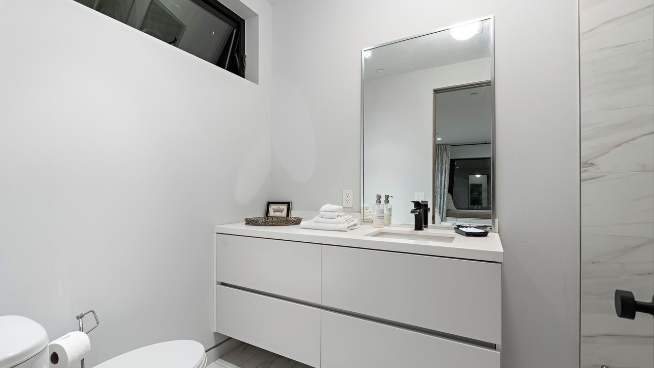 Photo of Bathroom in Hollywood