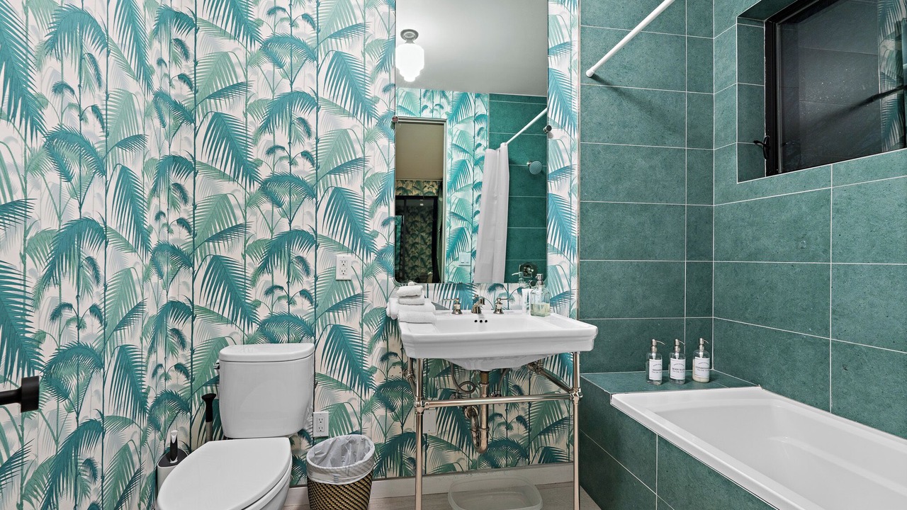 Photo of Bathroom in Hollywood