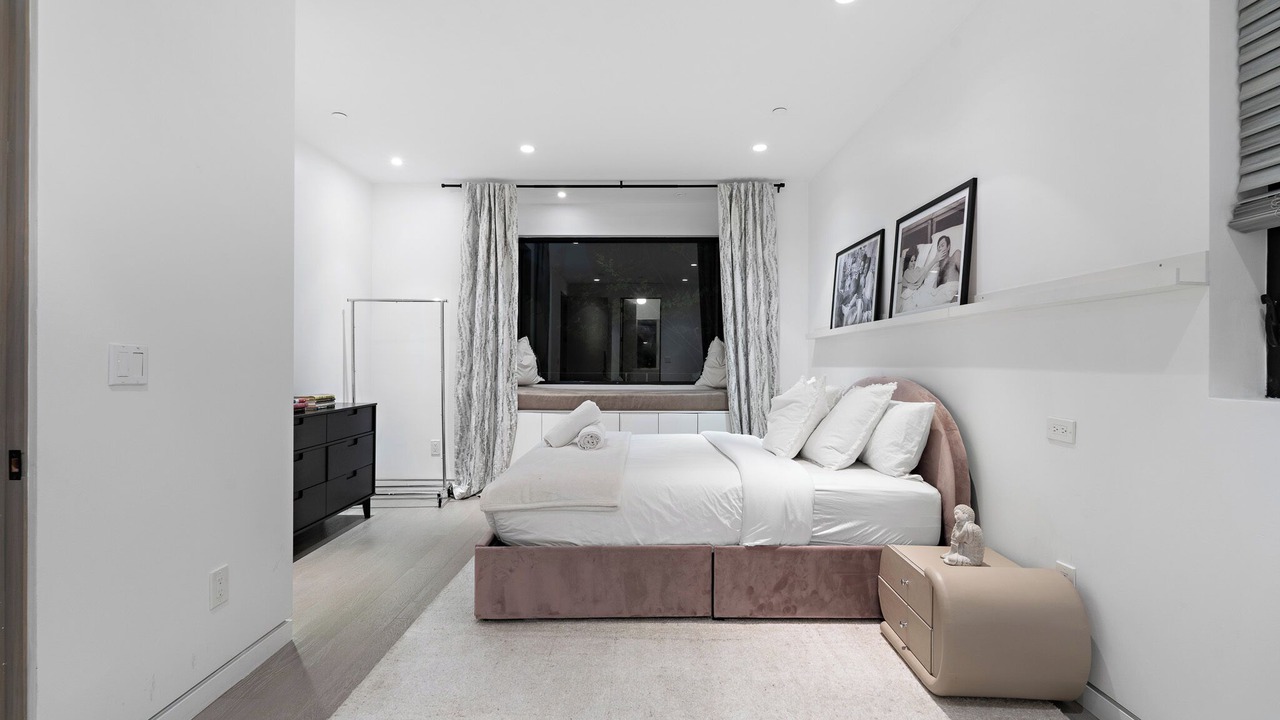 Photo of Bedroom in Hollywood