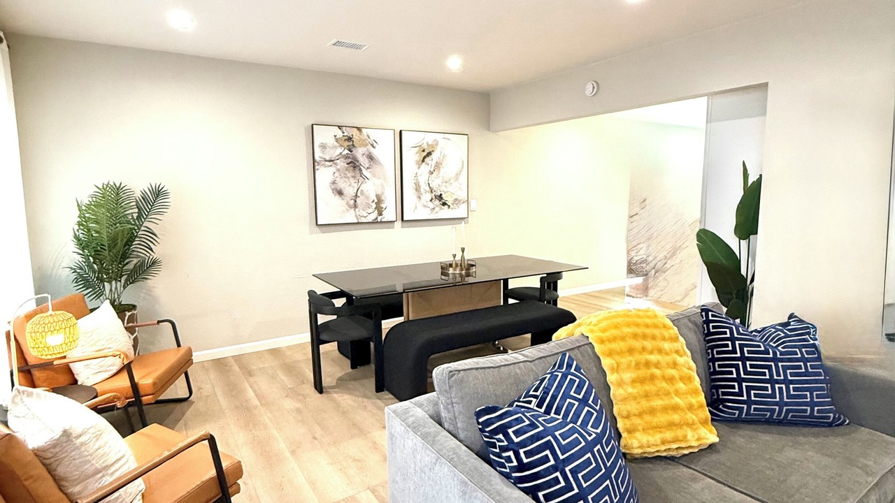 Photo of Livingroom in North Redondo