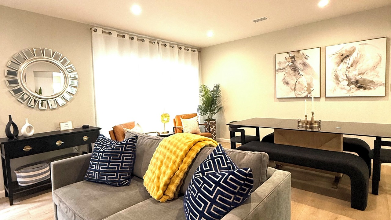 Photo of Livingroom in North Redondo