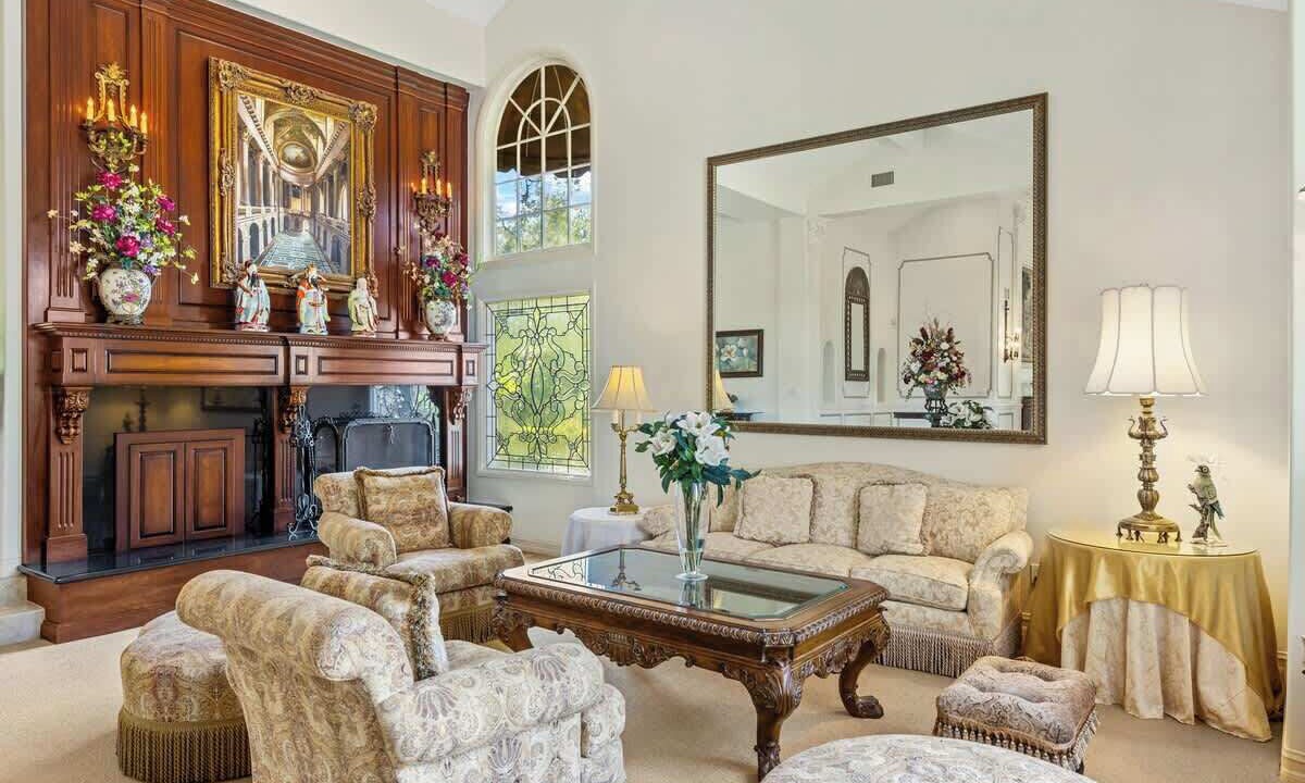 Photo of Livingroom in Placentia