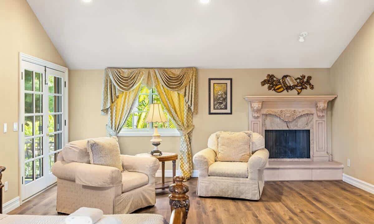 Photo of Livingroom in Placentia