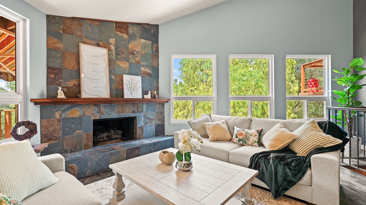 Photo of Livingroom in Pomona
