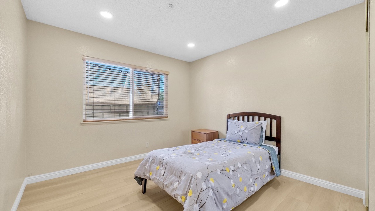 Photo of Bedroom in El Monte