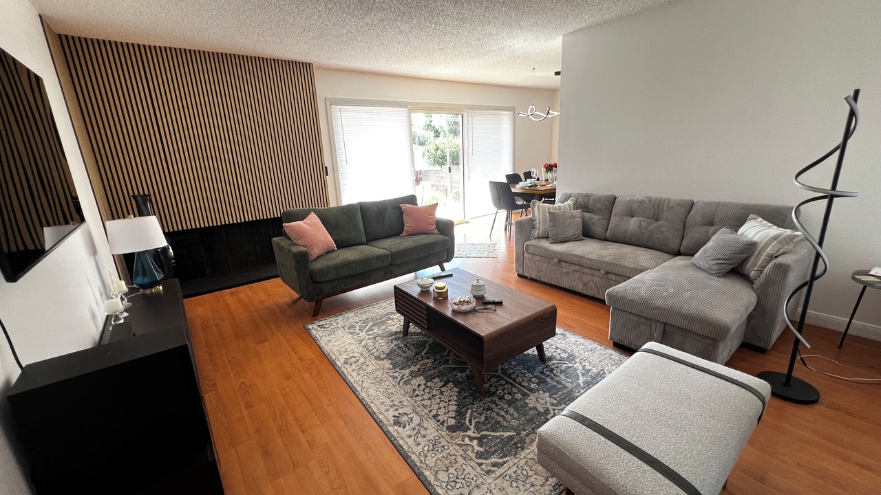 Photo of Livingroom in West Hills