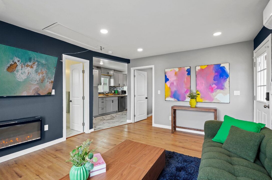 Photo of Livingroom in Hawthorne